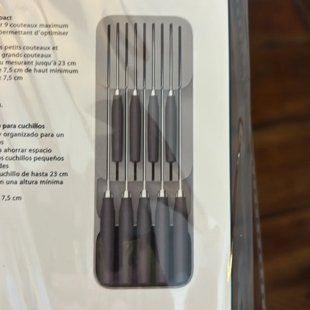 Compact 2 tier knife organizer